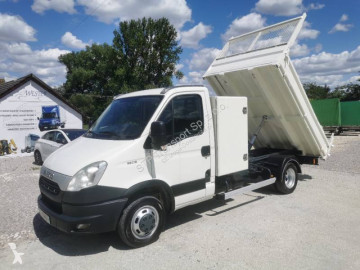 Utilitaire benne standard Iveco