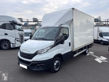 Con volquete Iveco