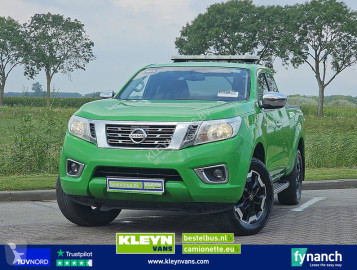 Utilitaire plateau Nissan
