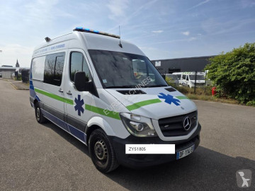 Ambulance Mercedes