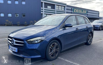 Voiture véhicule de société Mercedes