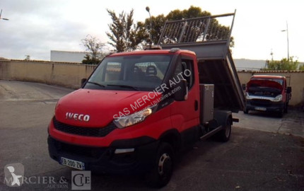Con volquete Iveco