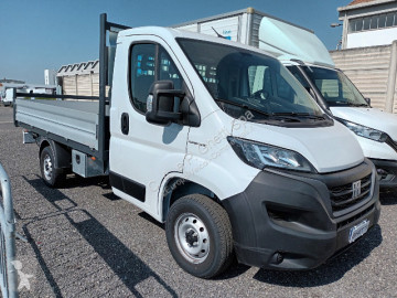 Utilitaire plateau Fiat