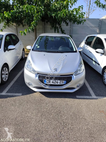 Peugeot208