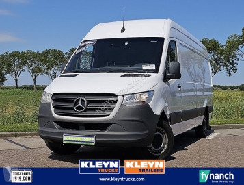 Fourgon Mercedes