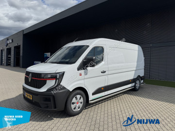 Fourgon Renault neuf