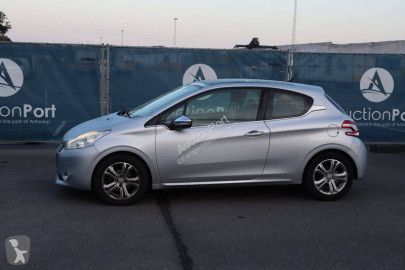 Peugeot208