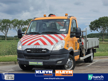 Utilitaire plateau Iveco