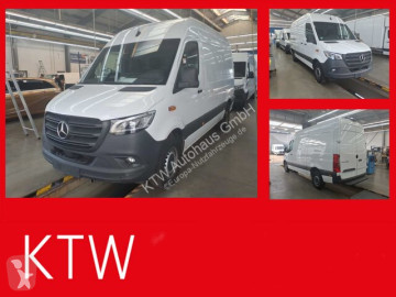 Furgon dostawczy Mercedes