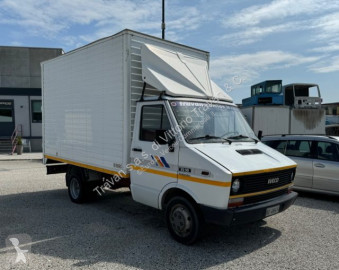 Fourgon Iveco