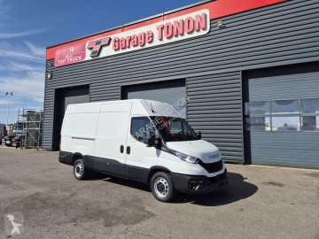 Fourgon Iveco neuf