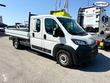 Utilitaire plateau ridelles Peugeot
