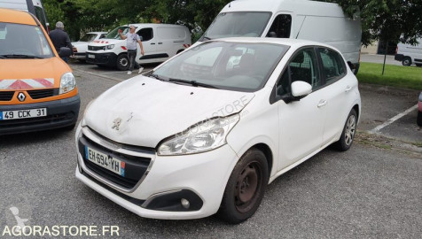 Peugeot208