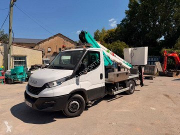 Con plataforma Iveco