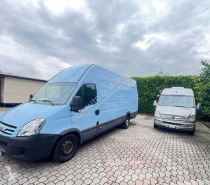 Fourgon Iveco