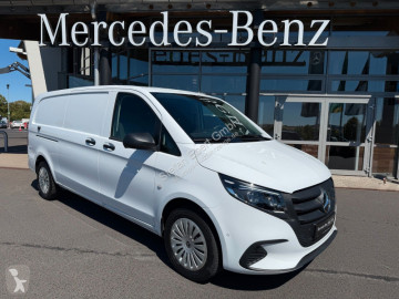 Fourgon long Mercedes