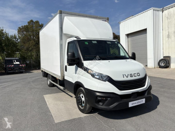 Varevogn med stor kasse Iveco