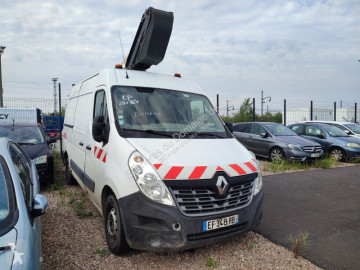 Renault mid-size van