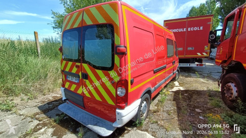 Renault mid-size van