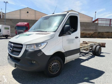 Mercedes chassis cab