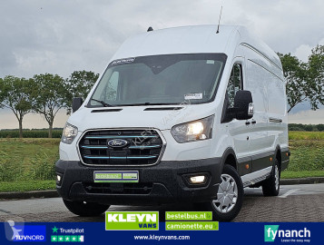 Fourgon utilitaire Ford