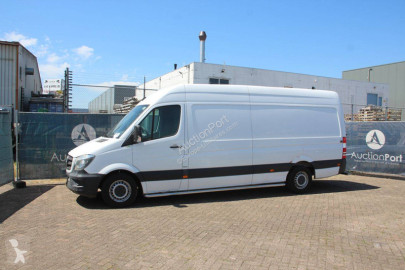 Fourgon Mercedes