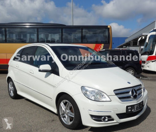Coche descapotable Mercedes