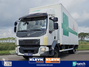 Camión plataforma Volvo