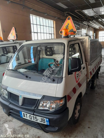 Utilitaire benne standard Piaggio
