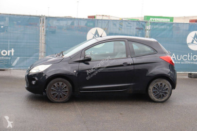 Coche berlina Ford