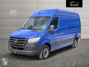 Fourgon Mercedes