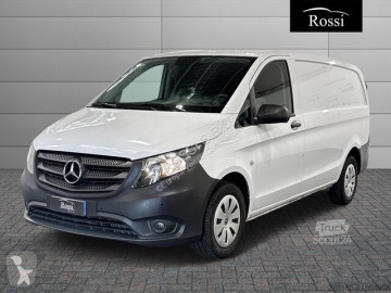 Fourgon Mercedes