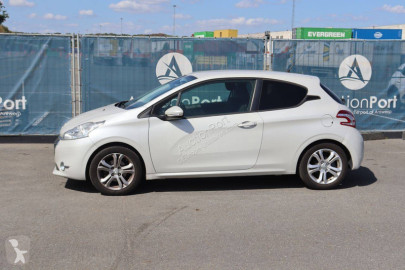 Peugeot208