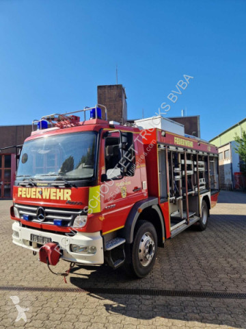 Camión bomberos Mercedes