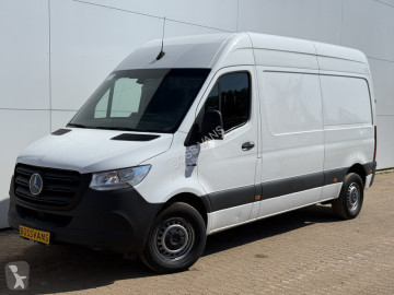 Fourgon Mercedes