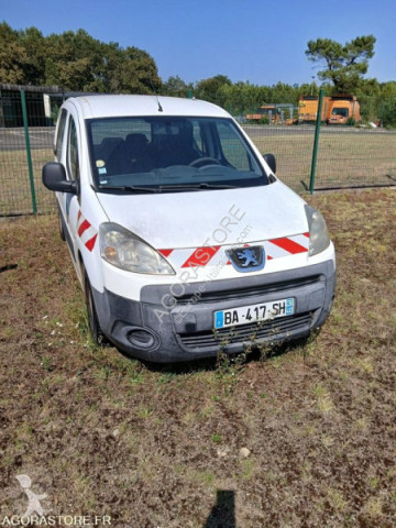 Peugeot van