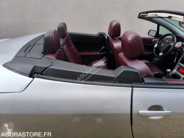 Peugeot coupé cabriolet car