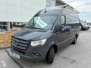 Fourgon Mercedes