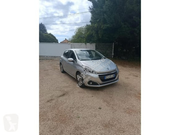 Peugeot208