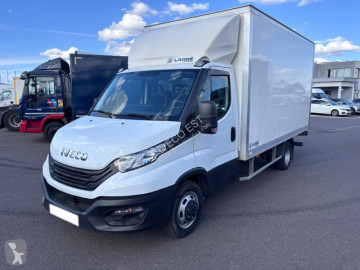 Utilitaire caisse grand volume Iveco