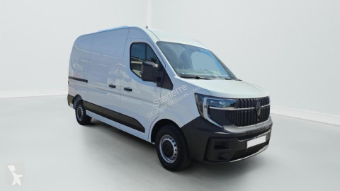 Fourgon long Renault neuf