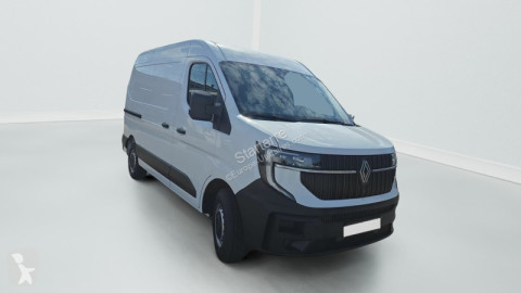 Fourgon long Renault neuf