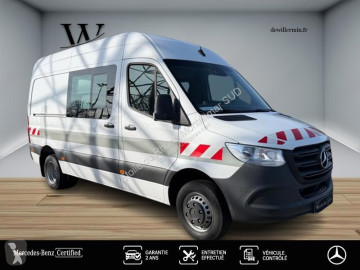 Fourgon utilitaire Mercedes