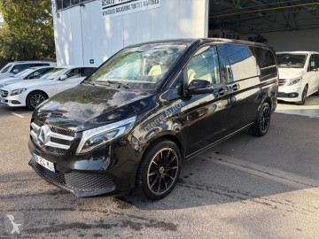 Voiture monospace Mercedes