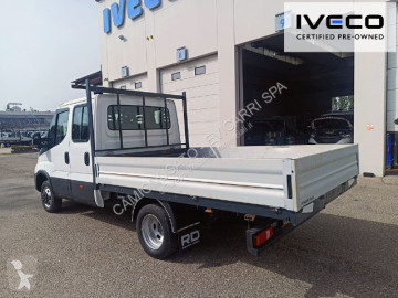 Con volquete Iveco