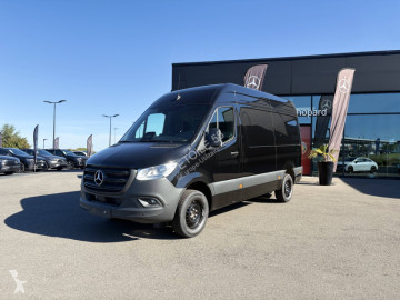 Fourgon utilitaire Mercedes