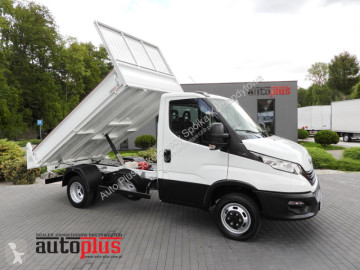 Con volquete Iveco
