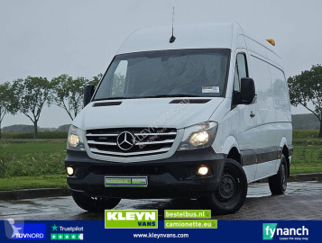 Bestelwagen Mercedes