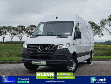 Bestelwagen Mercedes