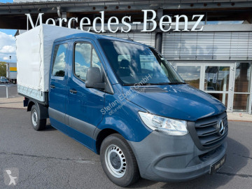 Лекотоварен автомобил с шпригли и брезент Mercedes